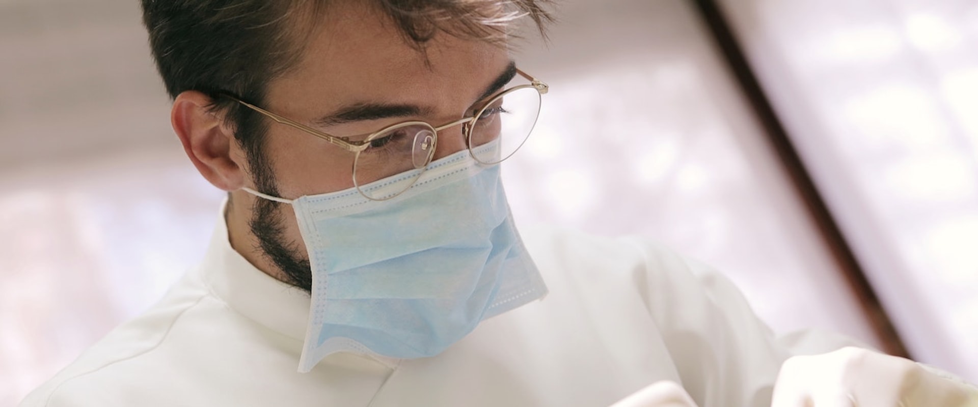 Regaining Confidence: Teeth Implants After Periodontal Treatment In Georgetown