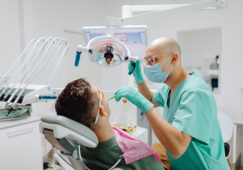From Toothaches To Gum Disease: How Emergency Dentists In Austin Tackle Periodontics Issues
